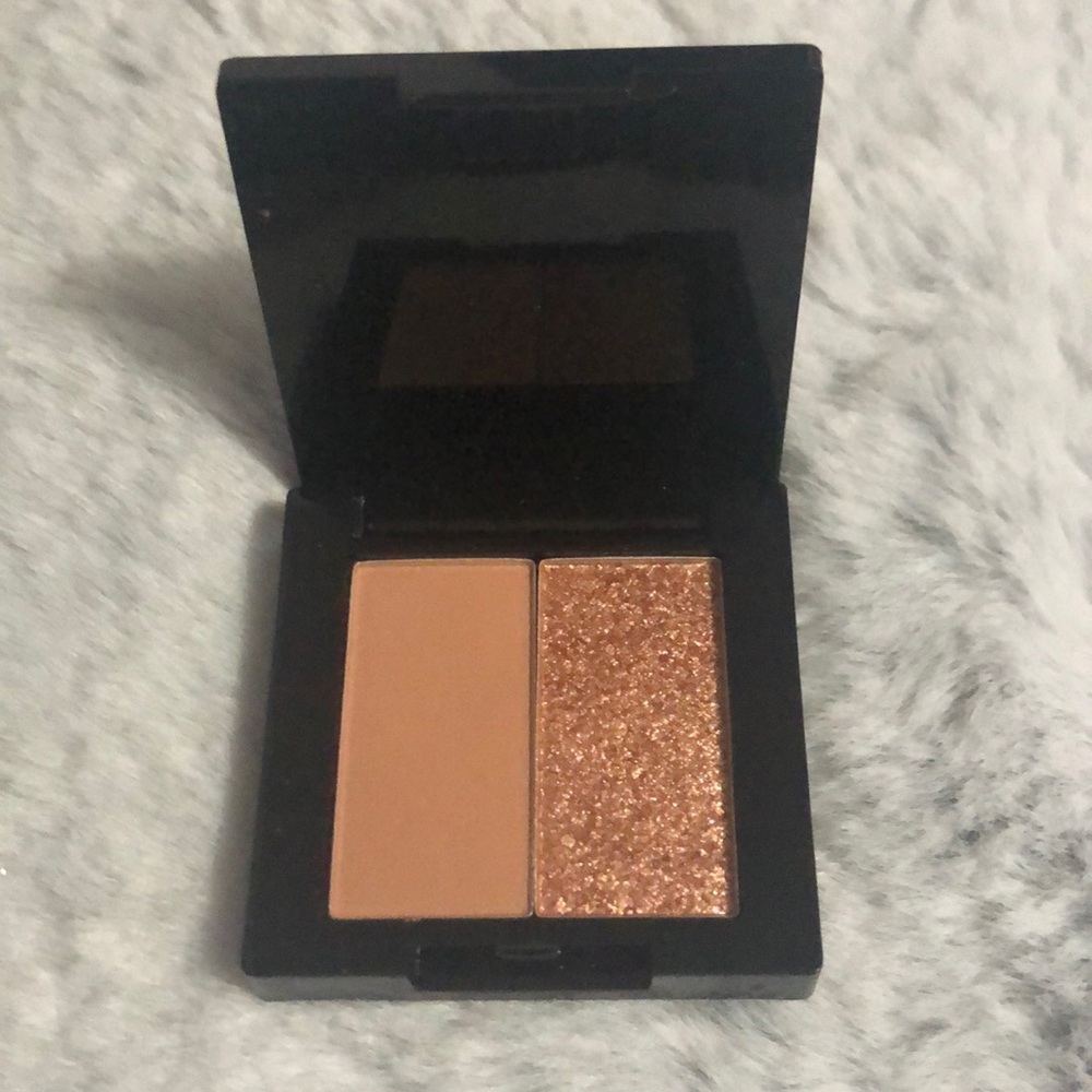 Eyeshadow duo